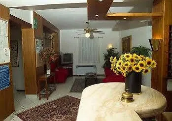 فندق Augusta غرادو