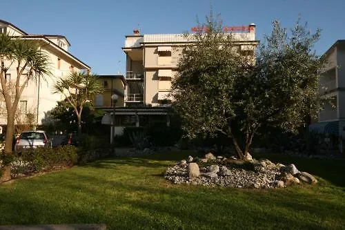 Augusta Отель 3*